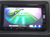 バックカメラの画像です。ガイドラインがスムースな車庫入れをサポートいたします。車庫入れの安心感がアップしますね。