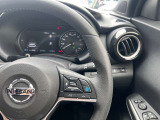 プロパイロット(同一車線運転支援)アクセル・ブレーキ・ステアリング操作をクルマがサポート。高速道路などで、ドライバーの負担を軽減します。