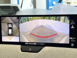 【360&deg;ビューモニター】専用のカメラにより、上から見下ろしたような視点で360度クルマの周囲を確認することができます☆死角部分も確認しやすく、狭い場所での切り返しや駐車もスムーズに行えます。