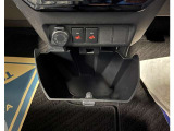 運転席・助手席シートヒーター付き♪お尻や腰回りを温めてくれますよ(^^♪