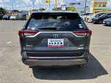 シンプル過ぎない大人のグレーカラー!落ち着きの中にもRAV4らしい存在感!