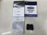 【キーレス】少し離れた場所からでもボタン一つでドアの開錠・施錠ができるのでとっても便利!