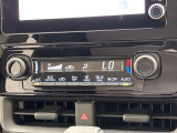 オートエアコンは温度を設定するだけで、自動で風量などを設定してくれます。運転しながら操作も必要ないので、安全性も向上します。