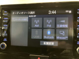 無線でBluetooth搭載機器を接続出来スマートフォンを接続して音楽を聴いたり、ハンズフリーで電話も可能です!イヤホンコードの煩わしさから解放、断線の可能性減少。快適な運転を提供します!