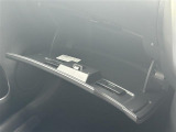 【グローブボックス】大容量のグローブボックスです!!車検証ケース他、日頃使う小物類の収納スペースもたくさんあります!