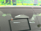 【プリクラッシュセーフティ】前方の車両等を検知し、衝突しそうな時は警報で注意を促し、ブレーキを踏む力をサポート。ブレーキを踏めなかった場合は衝突被害軽減ブレーキが作動、衝突回避をサポートします。