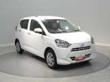 【前斜め】車両感覚が掴みやすく日々の運転をサポート。お出かけの気分を前向きにしてくれる親しみやすいデザインです。