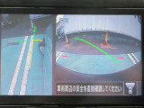 ナビ画面にアラウンドビュ-モニタ-の映像を映し出しています。  狭い場所での車庫入れをサポ-トしてくれる便利アイテムです。