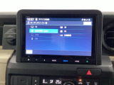 HondaCONNECT対応の便利なナビディスプレー。お持ちのスマートフォンと連携して、ナビやBluetoothでの音楽再生が可能です。デザインはもちろん、操作性も良好です。