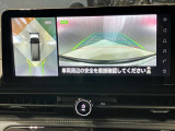 【アラウンドビューモニター】車を上から見下ろしているかのような映像で周囲の状況がひと目で確認、狭い駐車場に駐車するときも安心です♪♪障害物などがあると警告音がなりますので安心して駐車が出来ます★