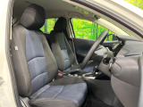 運転席シート廻りは使用感も少なく、良好な状態となっています。前オーナー様が丁寧に使っていたことがよくわかりますね。