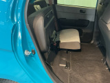 シートをはね上げれば、高さのある荷物も積めます。