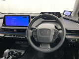 運転席まわりです。 各操作スイッチは使いやすい位置に配置されてます。