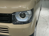 LEDヘッドライトは、点灯の瞬間から最大光量を発揮し、突然暗くなるトンネルなどでの安定感を高めます。