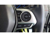 レーダークルーズコントロール(全車速追従機能付)付きです。車速に応じて追従支援してくれるので、ロングドライブも快適です