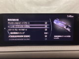 ハンドル操作をアシストすることにより車線からの逸脱回避を支援します。