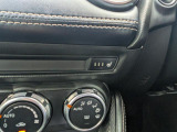 運転席のシートヒーターのスイッチです。