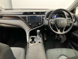 高いホールド性で運転姿勢が安定します。長距離ドライブでも疲れにくいのが魅力です。快適なドライビングライフをお送りください♪