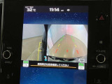 バックカメラが付いているので後方確認が非常にしやすいです。今や運転初心者も熟練者も必須装備!ついていて損はないですね♪