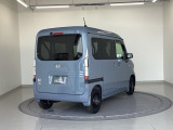 バックカメラが付いているのでバックでの車庫入れも安心です。