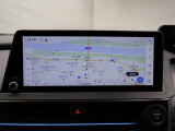 【ディスプレイオーディオ(コネクティッドナビ対応)Plus】通信型のコネクティッドナビに加え車載ナビも搭載しています。コネクティッドナビはご契約を頂くとR10年7月31日まで無料でご利用いただけます。