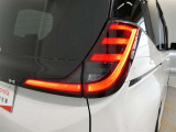 LEDテールライトです。省電力、高輝度のLEDは明るく照らすので夜間運転時の視認性を高めます。スタイリッシュな見た目で細かいところもこだわりたいあなたに!