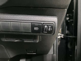 ヘッドライト光軸上下調整付き車両です。