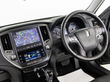 使いやすさや安全性を追求したステアリング周り!高級車ゆえにスイッチ類が多いのも特徴ですね!考え尽くされた配置ですぐに使いこなす事が出来ますのでご安心下さい!是非、体感してみて下さい!!