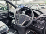 ゆとりのある広々とした車内空間は、ドライブを始め買い物やレジャーなど、幅広く活躍します。一人でもみんなとでもお出かけを楽しみましょう!