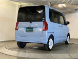 バックカメラが付いているので後方確認が非常にしやすいです。今や運転初心者も熟練者も必須装備!ついていて損はないですね♪