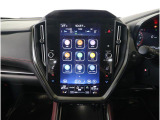 11.6インチの縦型ディスプレイに、ナビゲーション機能をはじめ、エンターテインメント、車両情報、エアコン操作、各種設定などを集約。タブレットのような感覚で、直感的に操作できます。