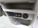 運転席・助手席シートヒーター装備☆ボタンを押せばすぐに暖かくなるので、寒い日に重宝します◎