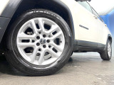 ●純正:17インチアルミホイール:輸入車ならではの卓越した走りを支えるホイールと足回りです!日本車の走りに慣れている方にもぜひ体感して頂きたいほど、高いレベルでまとまっています!