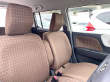 運転席シート廻りは使用感も少なく、良好な状態となっています。前オーナー様が丁寧に使っていたことがよくわかりますね。