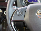 ステアリングスイッチ付きです。運転に集中できます。