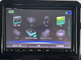 純正メモリナビ(CN-RZ843)を装着しています。Bluetooth(ブルートゥース)接続/CD・DVD再生/フルセグ視聴等が使用できます。