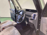 納車前にはプロのメカニックが点検、整備を行いますので安心してお乗り頂けます!!
