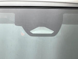 【トヨタセーフティセンス】走行中に前方の車両等を認識し、衝突しそうな時は警報とブレーキで衝突回避と被害軽減をアシスト。より安全にドライブをお楽しみいただけます。