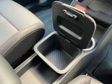 車両の詳細、ご質問につきましては、弊社営業スタッフまでお気軽にご連絡下さいませ。遠方のお客様には実車の詳細画像送信も承ります。