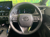 インテリアに合わせたデザインのステアリングは、運転される方のことも考え、運転しやすい形状、大きさです。是非一度、実際に触ってお確かめください。