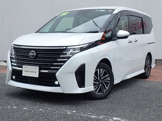 セレナ 1.4 e-POWER ハイウェイスターV 