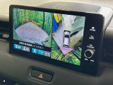 【マルチビューカメラシステム】専用のカメラにより、上から見下ろしたような視点で360度クルマの周囲を確認することができます☆死角部分も確認しやすく、狭い場所での切り返しや駐車もスムーズに行えます。