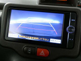 バックガイドモニターで、後方を確認しながら安心して駐車することができます。運転初心者も熟練者も必須の機能ですよ!