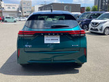 プライバシ-ガラスが装備されています。外を見るときは気にならずに、後方車両から車内が見えにくい設計です。