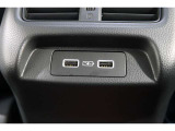 スマートフォンなどの音楽再生が可能なUSB接続ジャック装備車両です♪♪♪