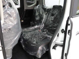 当店では専任のメカニックが大切なお客様のお車を一台一台丁寧に整備いたします。自社認証工場にてリフトアップし下回りまでキッチリ検査いたします。
