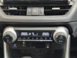 ●デュアルオートエアコン●!運転席と助手席で、それぞれお好みに合わせて温度設定が行えます♪