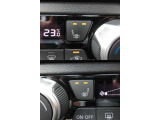 運転席・助手席にはシートヒーターが装備されております ♪