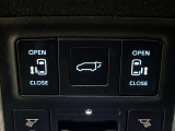 【パワーバックドア】スマートキーや運転席のボタンを押すだけでリアゲートが自動で開閉します!荷物を持っている時や、高い位置にあるバックドアを閉める際に便利な機能です♪