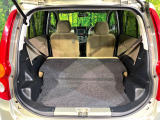 普段のお買い物や通勤、送迎等に十分な荷室スペースを確保しております。セカンドシートを倒すと、大きな荷物の積載も可能です♪